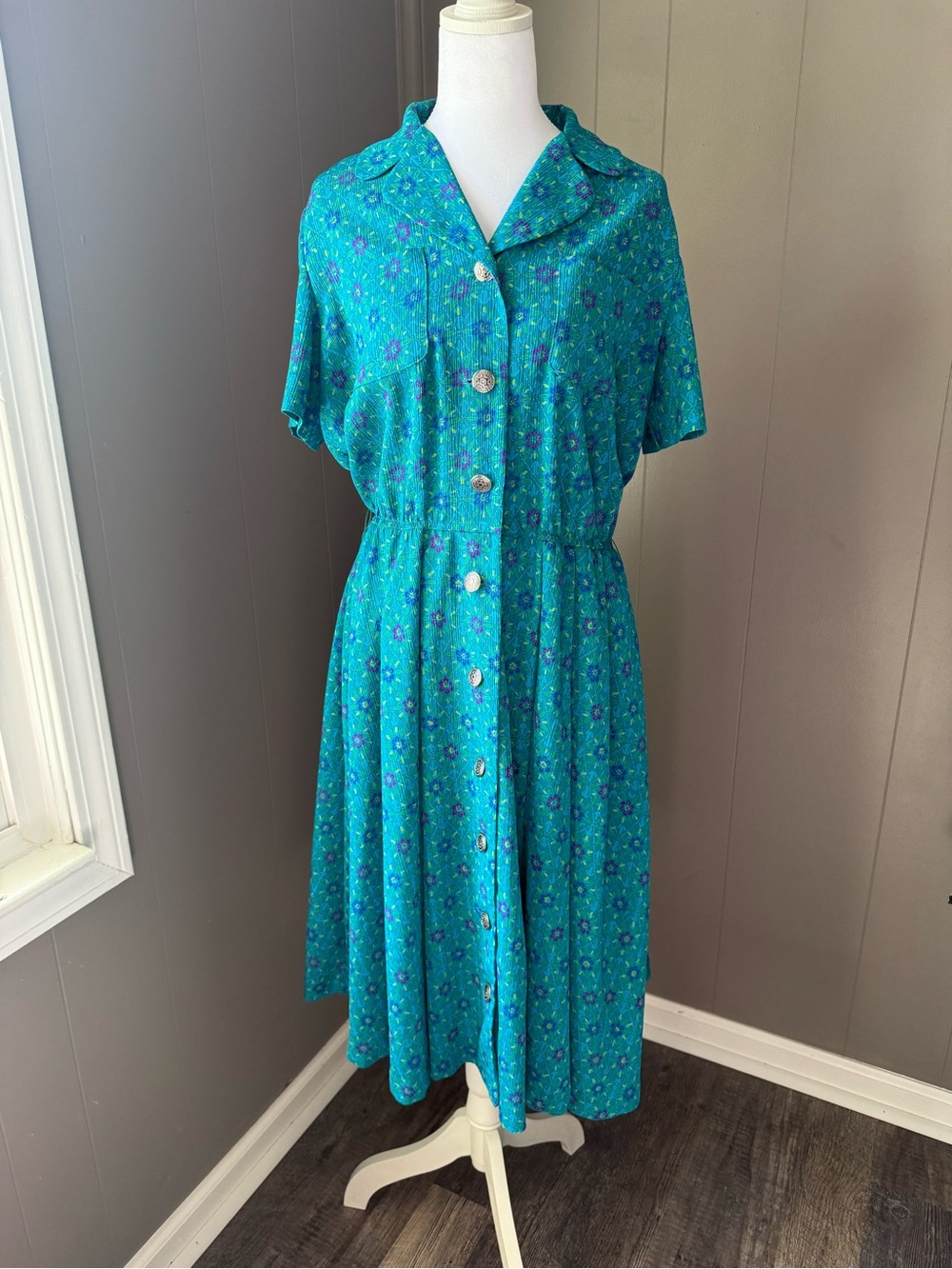 Vintage Teal Floral Button-Front Midi Dress